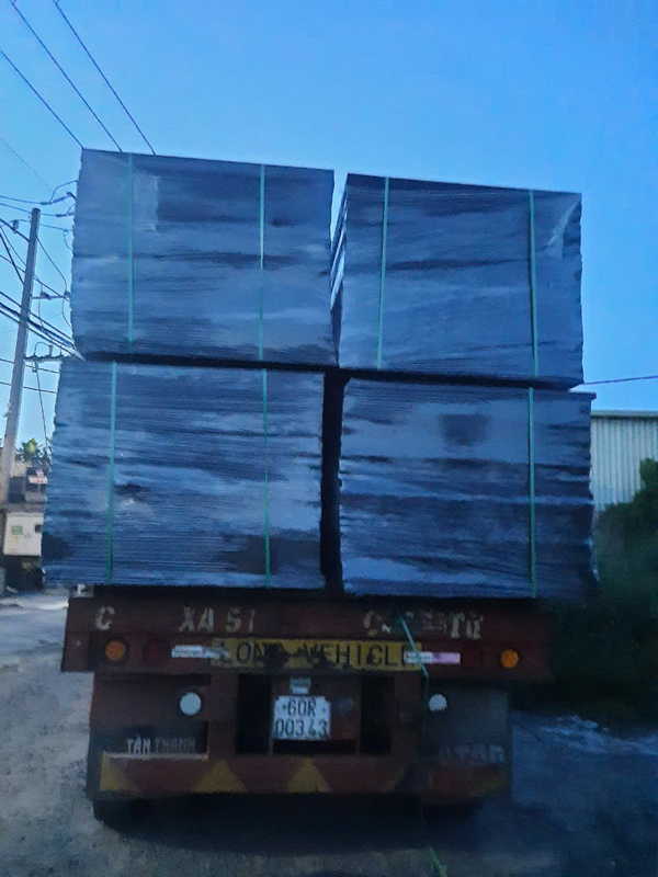 Hình ảnh đóng hàng và vận chuyển Sáng Tạo Việt